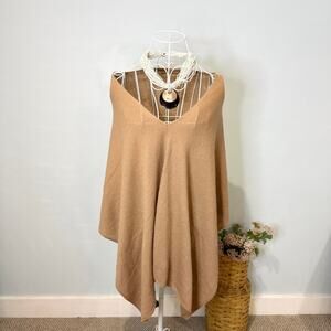 Stunning vintage y2k style tan/ camel brown fairy off the shoulder poncho